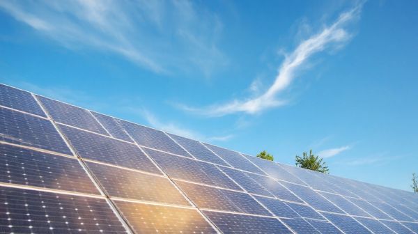 Guide des panneaux solaires : économisez sur votre facture d'électricité